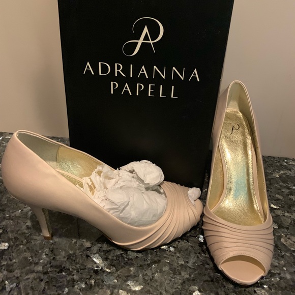 Adrianna Papell Heels - Picture 1 of 5
